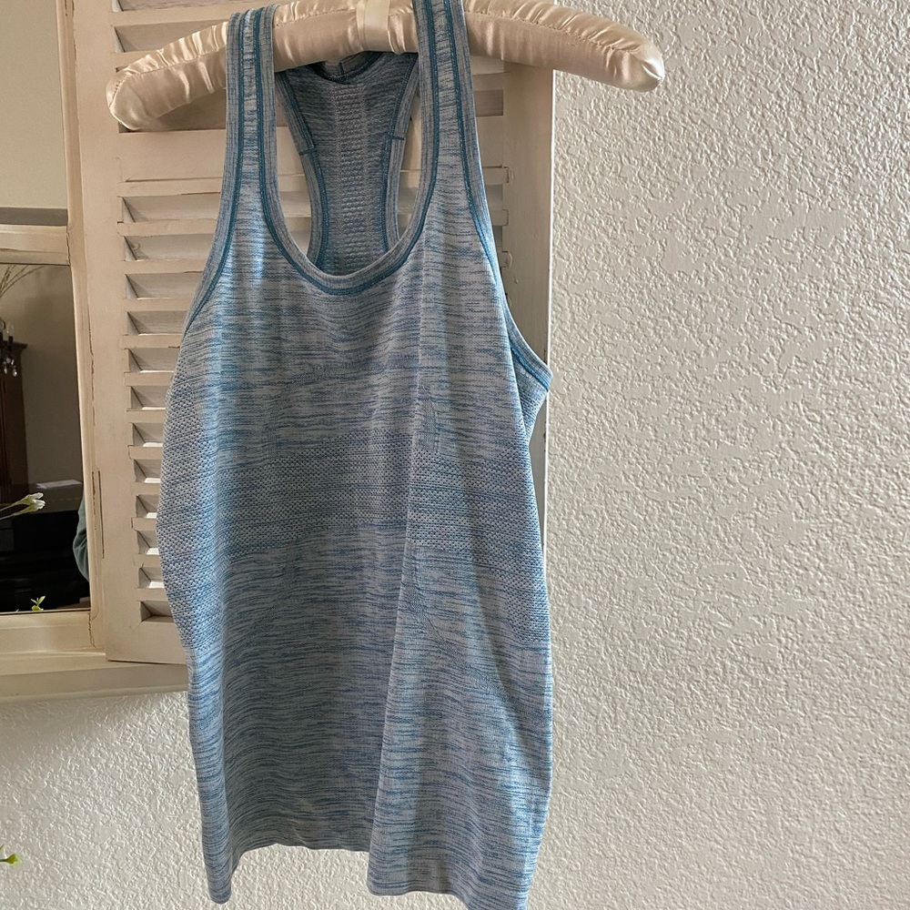 Lululemon swiftly racerback size 6